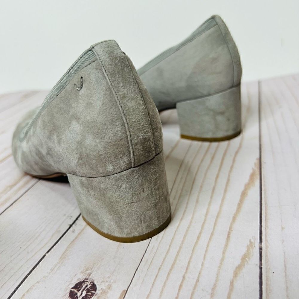 Vionic Natalie Light Gray Suede Block Heels Round Toe - Picture 3 of 11